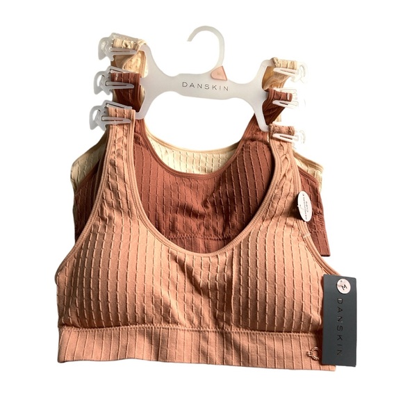 Danskin Intimate Ribbed Removable Cups Sport Bra - Picture 3 of 10